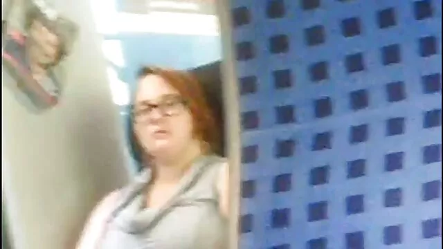 Chica tetona se vuelve loca violadas incesto xxx en las escaleras