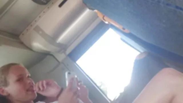 Rubia tetona en xxx incesto madres e hijos un show de masturbación súper caliente