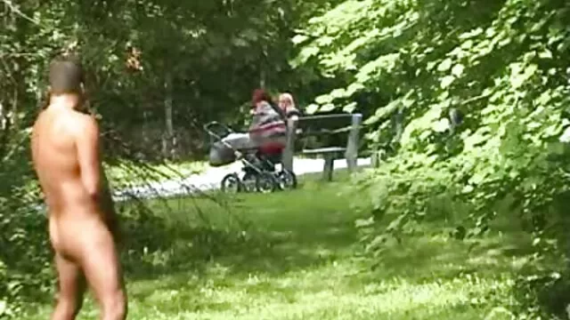 MILF francesa en forma caliente incesto madre e hijo anal se enfrenta a un tipo joven