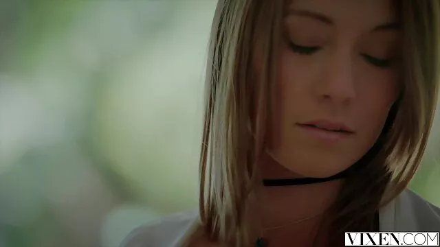 Enorme polla xxx incesto masaje para diminuto culo