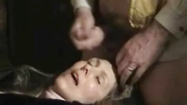 Trío oceánico para la orgias familiares xxx rubia tetona Tarra White