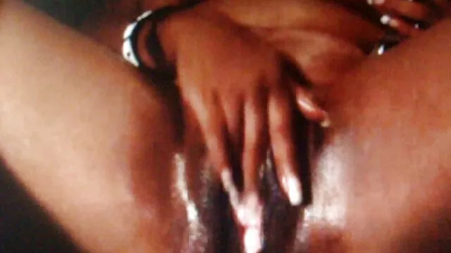 Nena glamorosa chupa y xxx incestoporno monta una gran polla de chicos