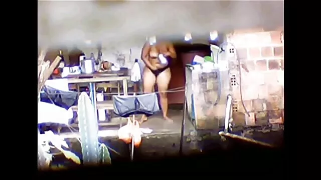 un tipo pelicula completa insesto afortunado con cuatro hermosas animadoras