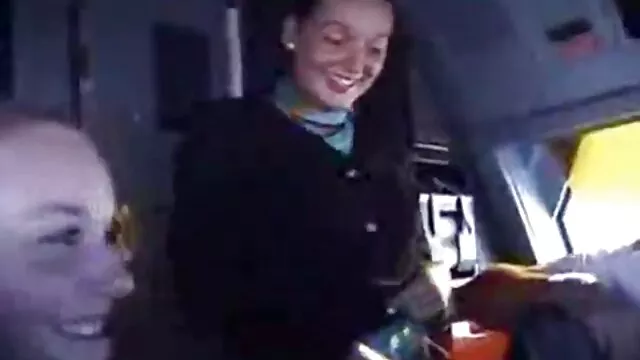 Mofos - Recogidas públicas - Linda Sweet - Ella sabe videos de incesto retro a stra