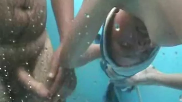Estas bragas rosas incestos familiares xxx me dan ganas de frotarme el coño